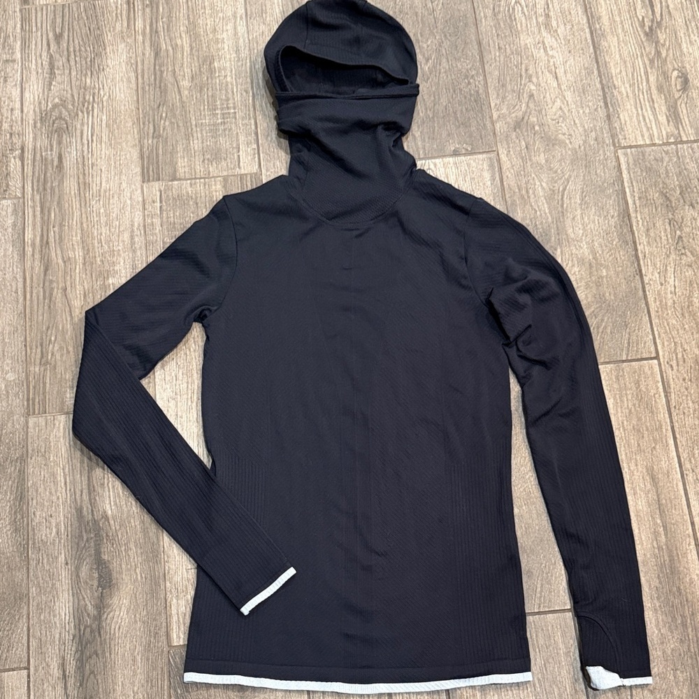 Athleta Black Hooded Long Sleeve Seamless Ninja Top